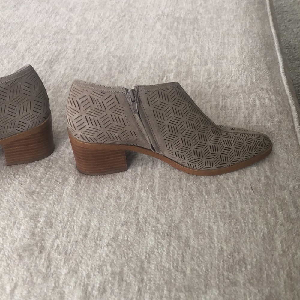 1.State boots - Picture 3 of 7